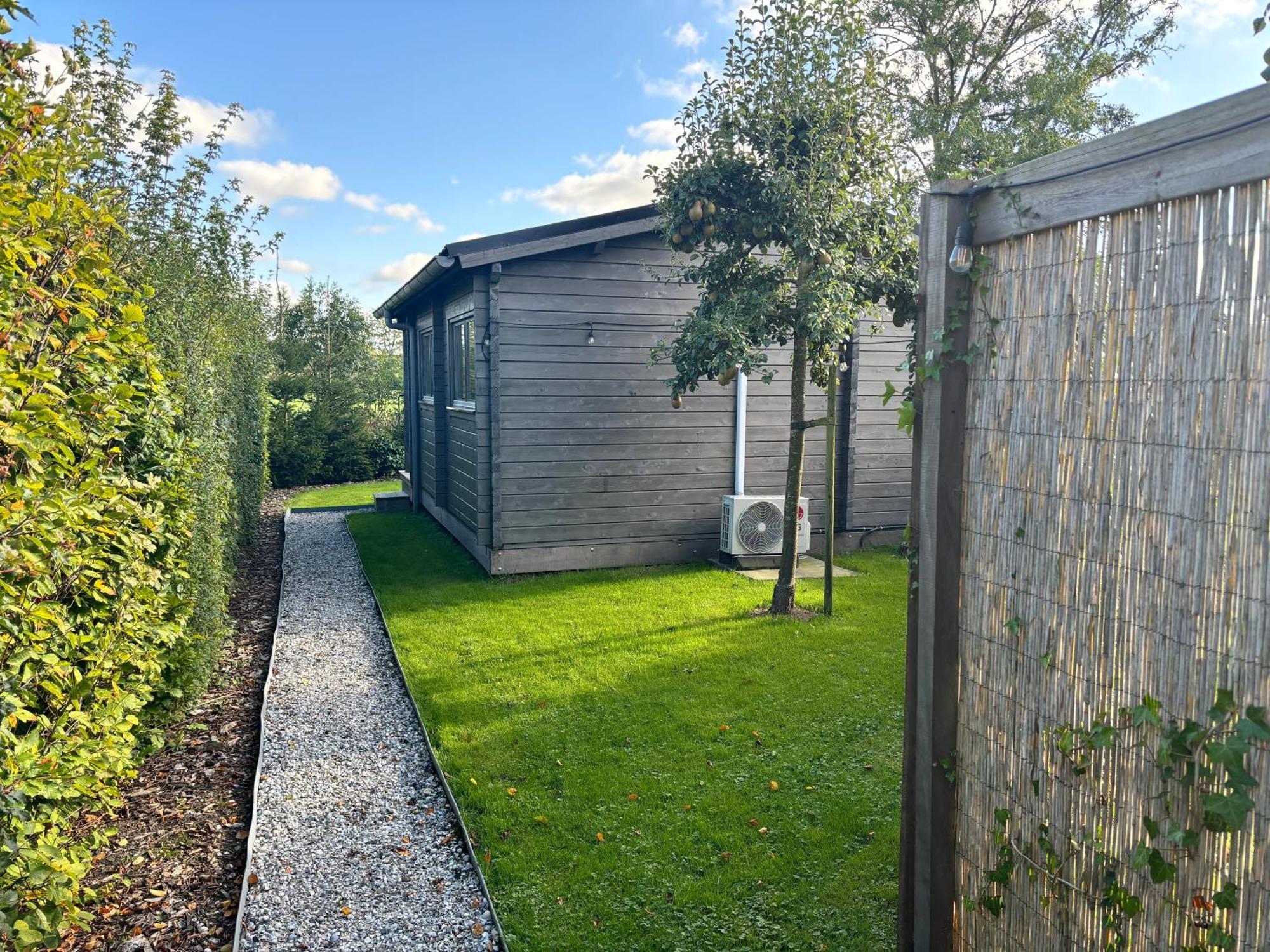 Chalet In Het Groen Met Airco Drachtstercompagnie Exterior photo